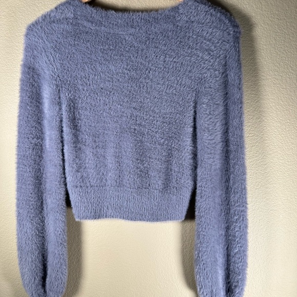 Brand New Aritzia Sunday Best Fuzzy Sweater - Picture 2 of 9